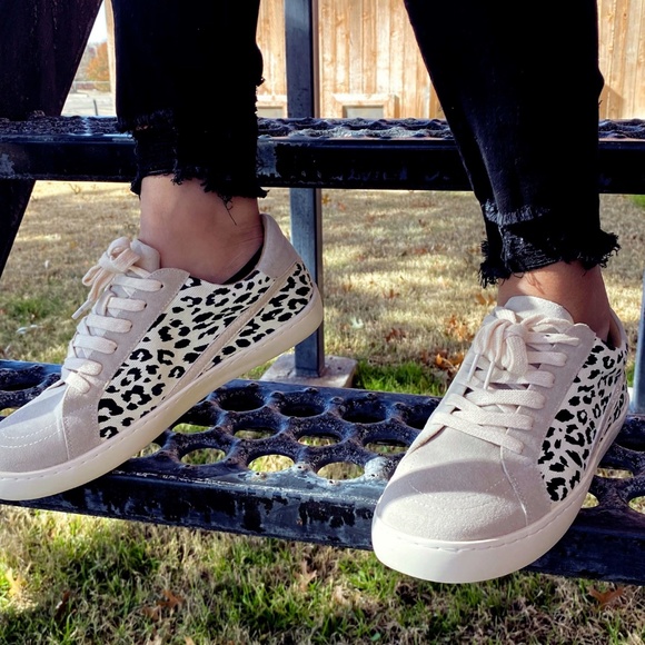 Sahara Leopard Sneakers - Picture 2 of 2